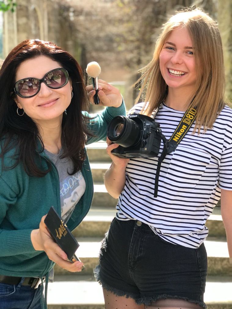 Behind the Scenes – Reghina Knaus