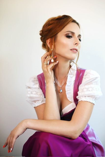 Editorial – Reghina Knaus